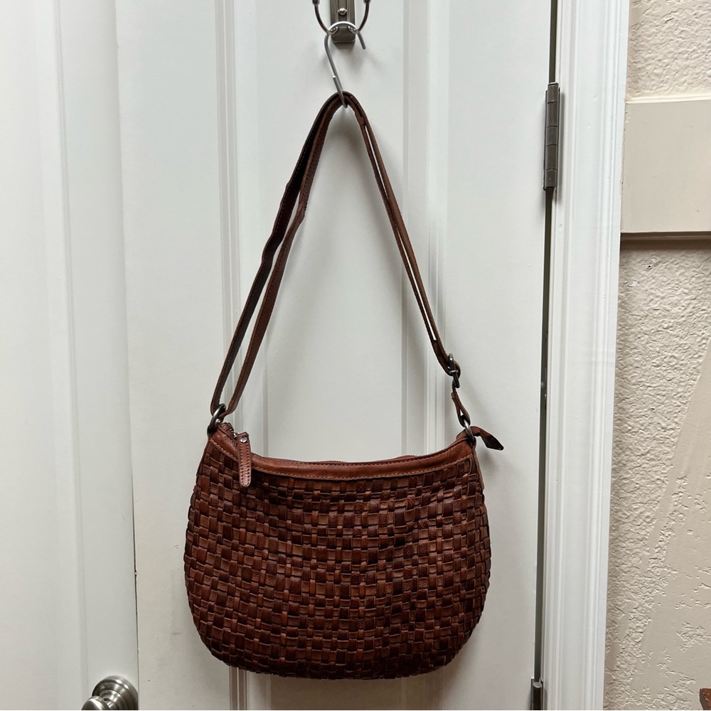 Vilenca Holland Woven Leather Crossbody Purse.